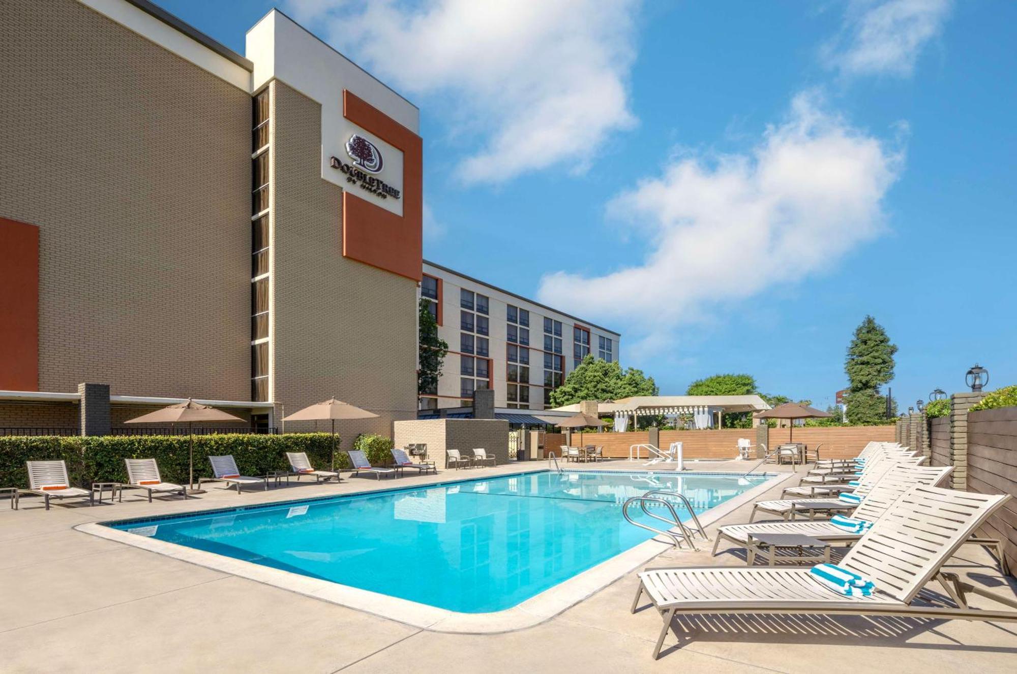 מלון Doubletree By Hilton סן ברנרדינו מראה חיצוני תמונה