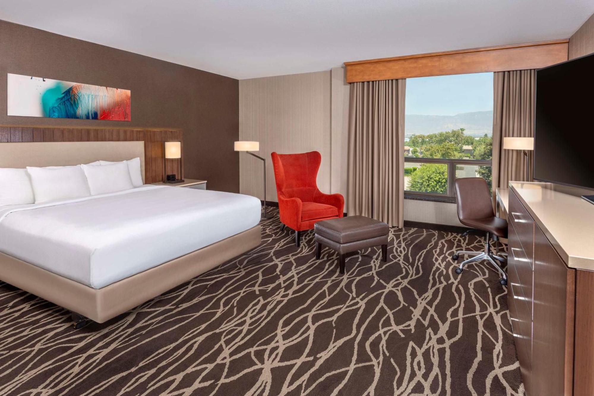 מלון Doubletree By Hilton סן ברנרדינו מראה חיצוני תמונה